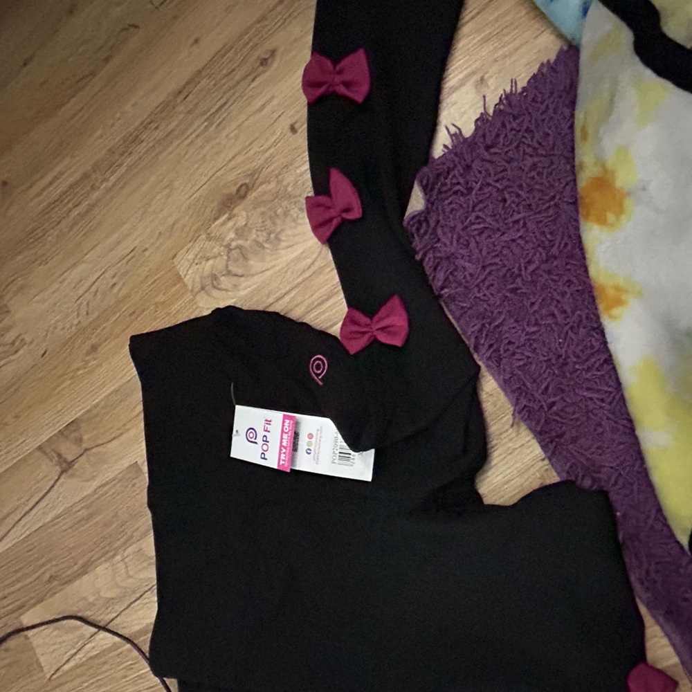 BRAND NEW BOW LEGGINGS!